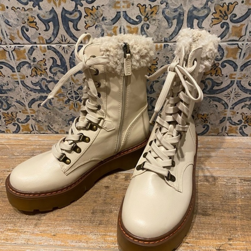🆕CIRCUS by Sam Endelman "combat boots" IVORY SHEARLING 👀zoom in👀